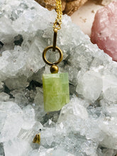 Load image into Gallery viewer, Green Aquamarine Brass Necklace 