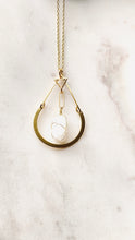 Load image into Gallery viewer, Quartz (Snow Ball) Gold Necklace