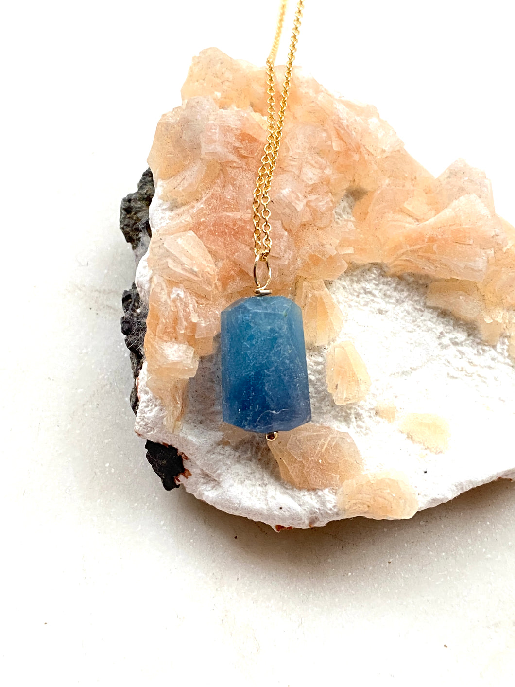 Blue Fluorite Goldfilled Necklace.