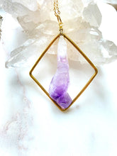 Load image into Gallery viewer, Amethyst Brass Necklace. Close view