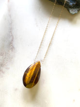 Load image into Gallery viewer, Tiger&#39;s Eye Goldfilled Necklace