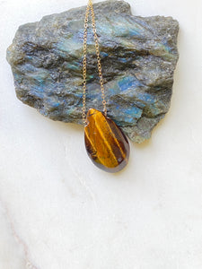 Tiger's Eye Goldfilled Necklace. Side view.