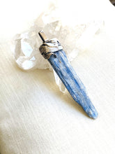 Load image into Gallery viewer, blue sterling silver pendant kyanite gemstone jewellery 